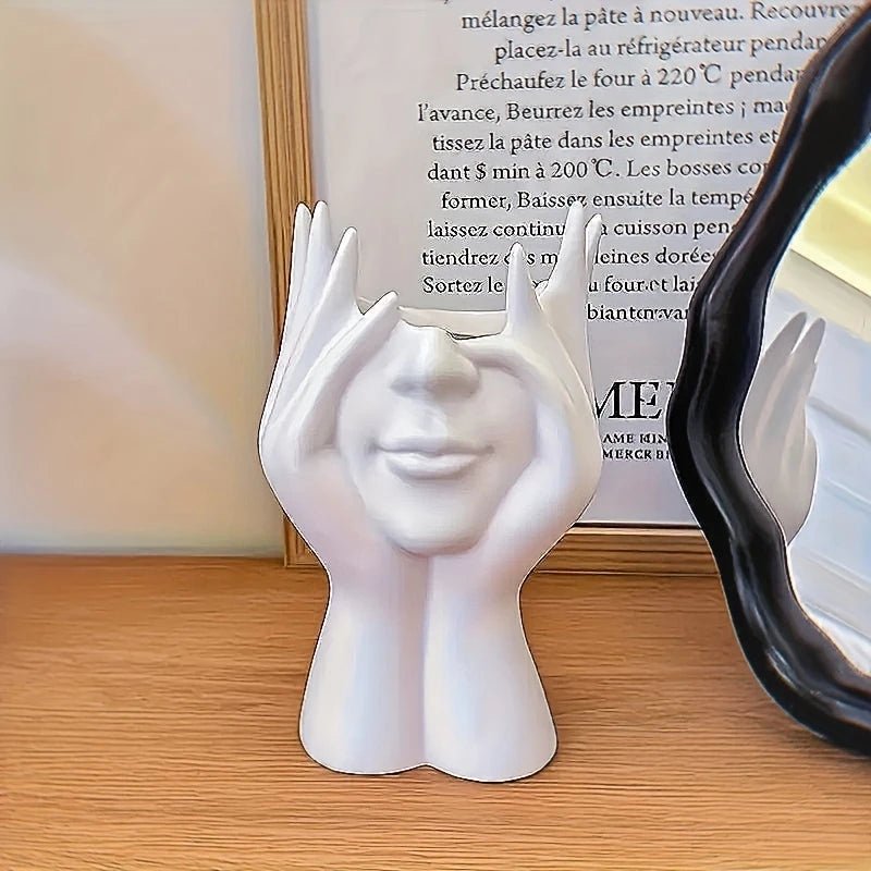 Artistic Human Body Pen & Brush Holder – Unique Desktop Storage Décor - ZYRAHÉ